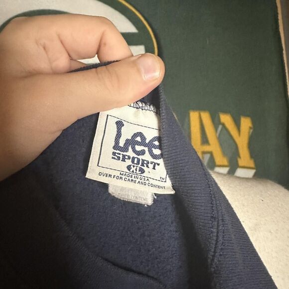 Vintage 90’s Mark McGwire Homerun King Record Breaking Crewneck Sweatshirt - Picture 3 of 3